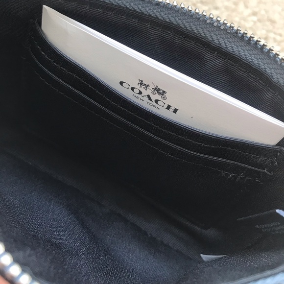 Coach wristlet - Picture 3 of 4